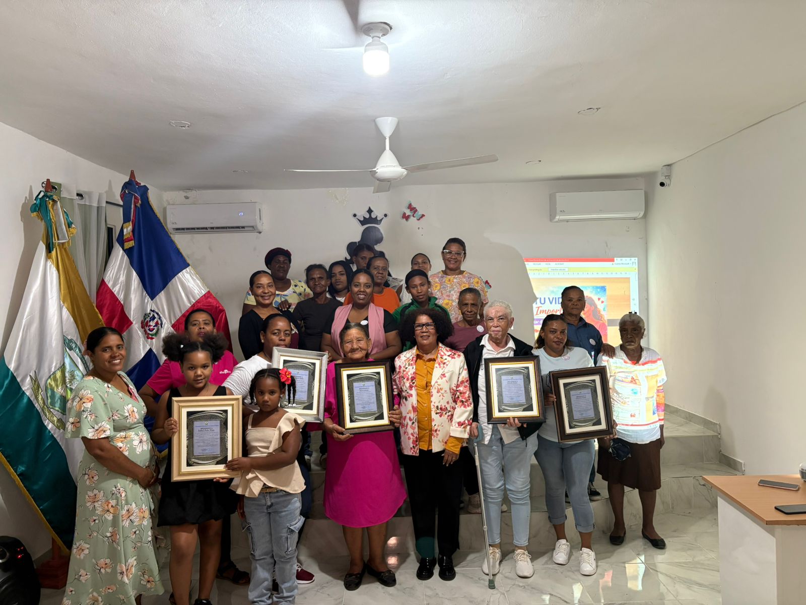 Ayuntamiento de Las Yayas de Viajama celebra el Día Internacional de la Mujer con emotivo encuentro