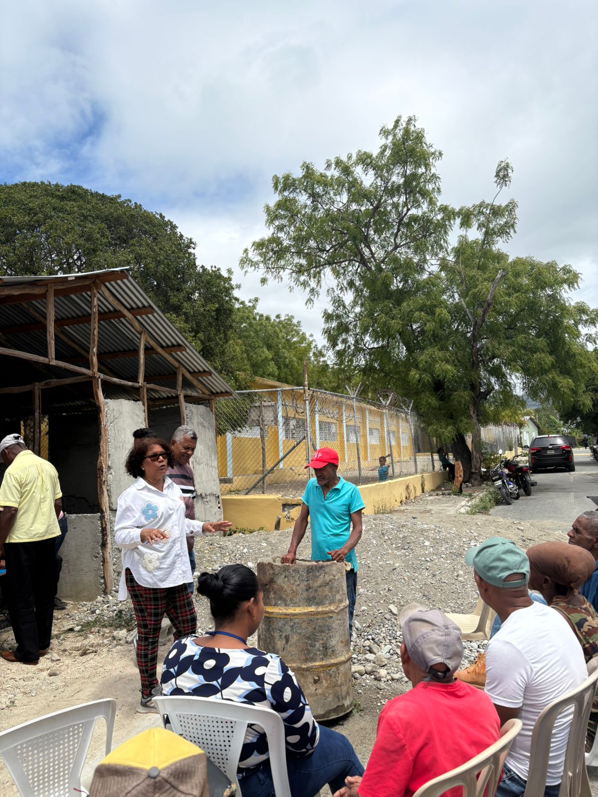 Ayuntamiento de Las Yayas de Viajama realiza cabildo abierto en el sector Vietnam